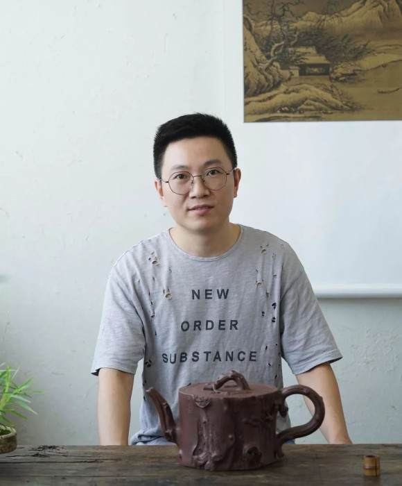 紫砂艺人谢晟，工艺美术员