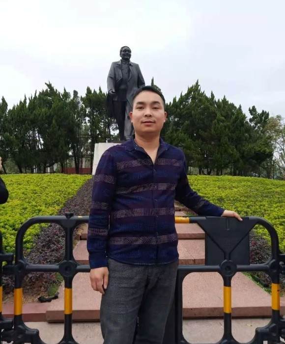 紫砂艺人贺松林，民间实力派
