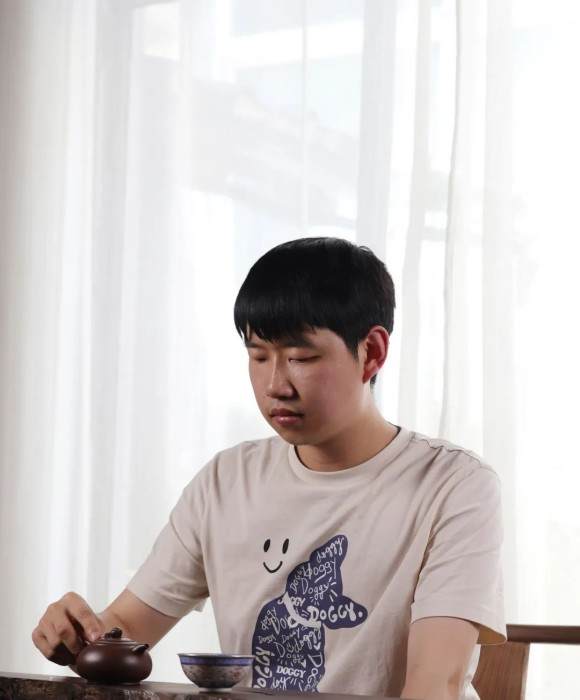 紫砂艺人赵宇，助理工艺美术师