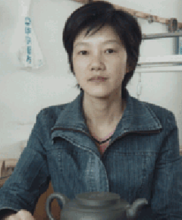 紫砂艺人赵敏芳，高级工艺美术师