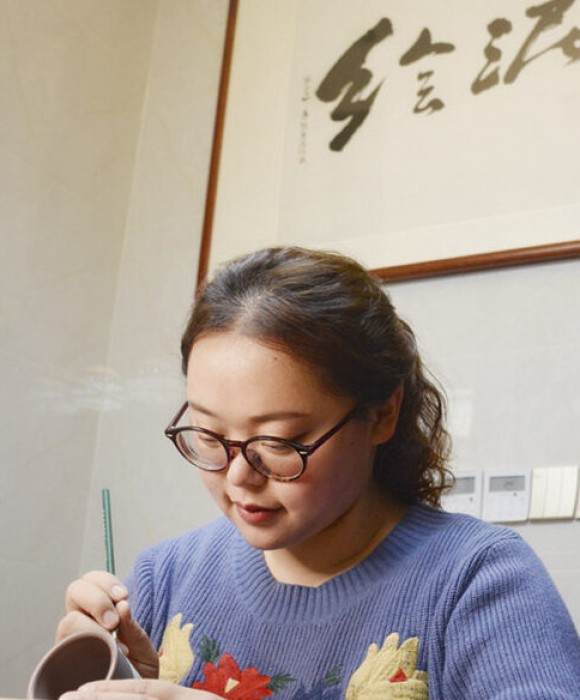 紫砂艺人赵静娴，工艺美术师