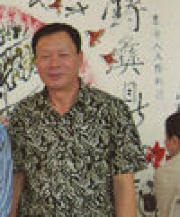 紫砂艺人路欣荣，高级工艺美术师