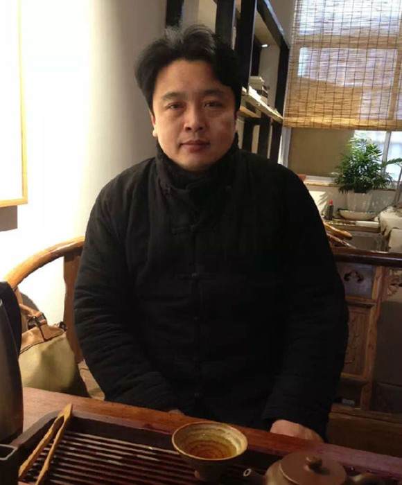 紫砂艺人邱东，工艺美术师