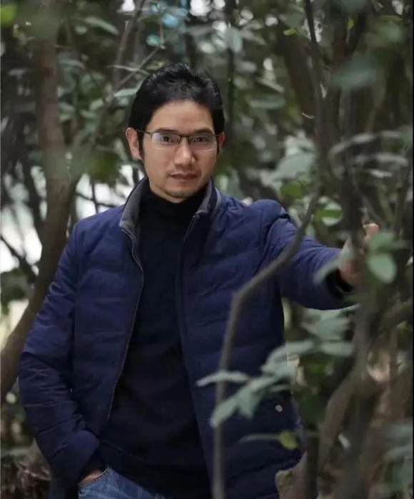 紫砂艺人邵志峰，正高级工艺美术师