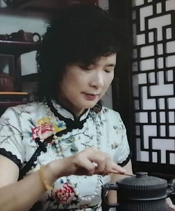 紫砂艺人邵惠琴，工艺美术师