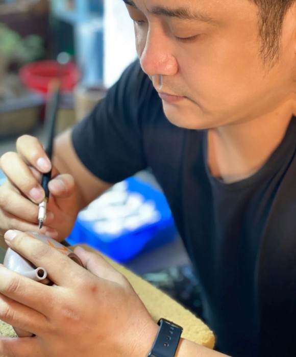 紫砂艺人邵秋强，工艺美术师
