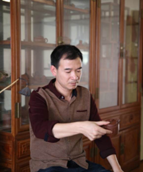 紫砂艺人郁其明，工艺美术师