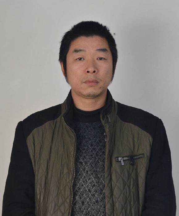 紫砂艺人郁明，助理工艺美术师