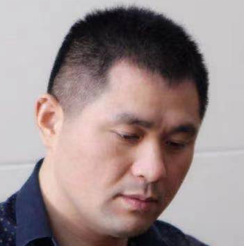 紫砂艺人郁永良，工艺美术师