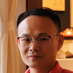 紫砂艺人郑存琳，高级工艺美术师