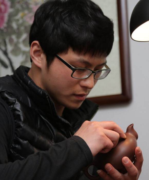 紫砂艺人郑忠南，工艺美术师