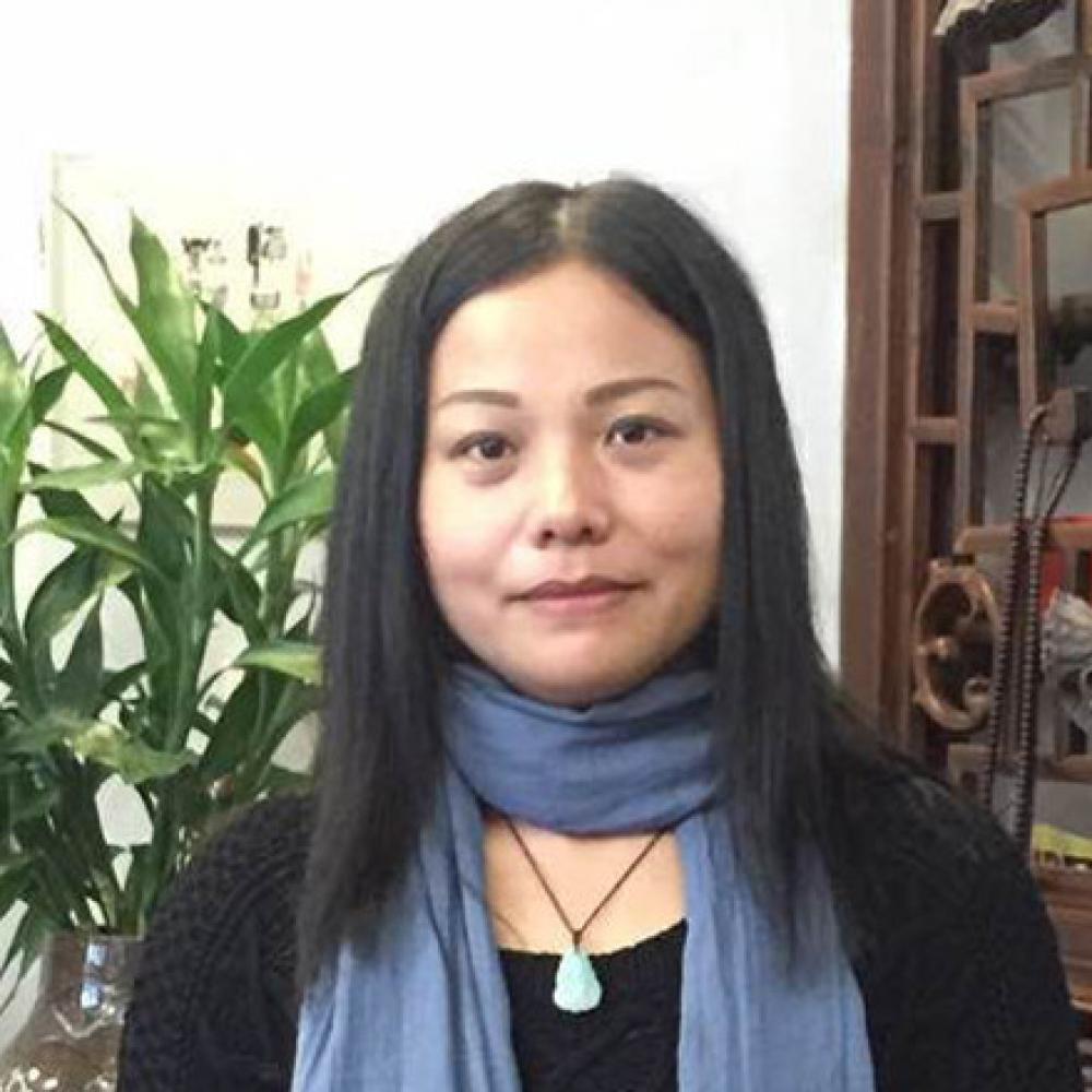 紫砂艺人郑美香，工艺美术师