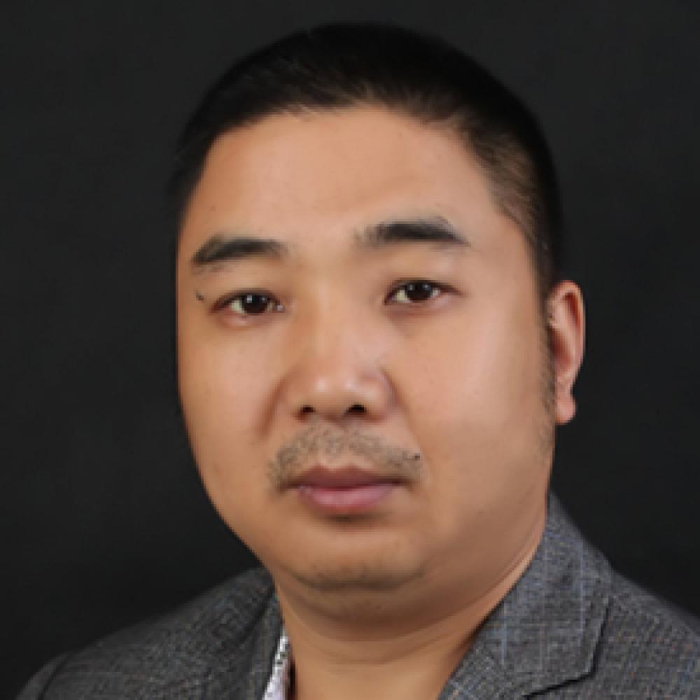 紫砂艺人郭其新，工艺美术师