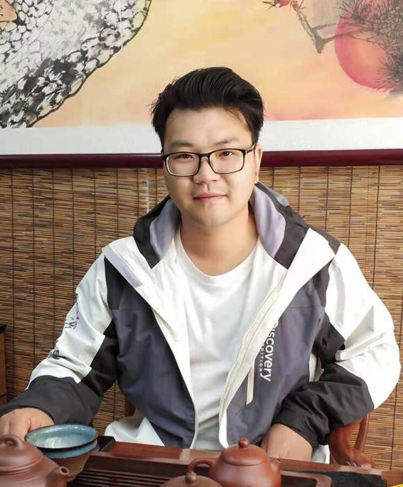 紫砂艺人金谷，工艺美术师