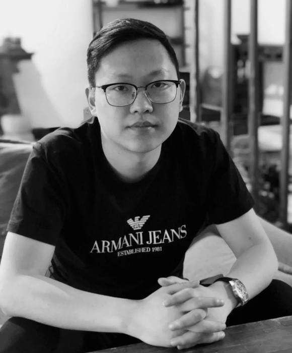 紫砂艺人钱伟，助理工艺美术师