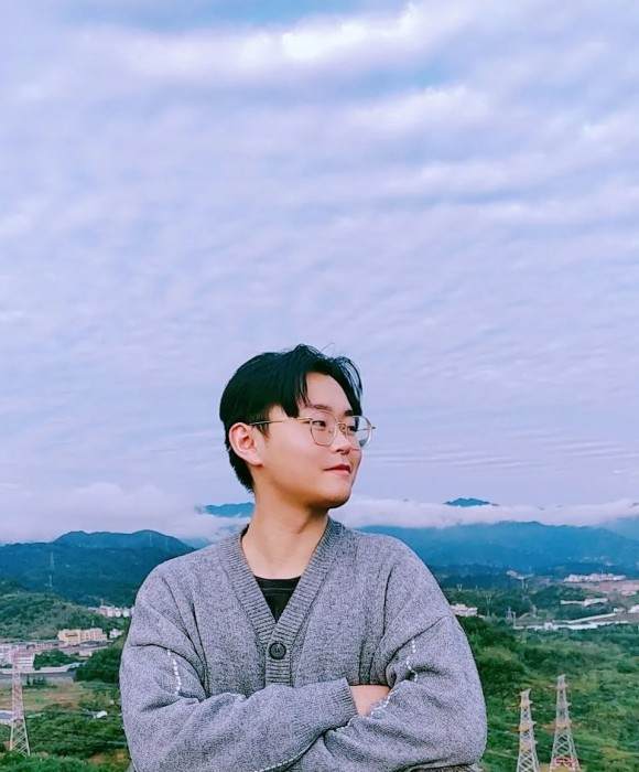 紫砂艺人钱佳文，工艺美术员