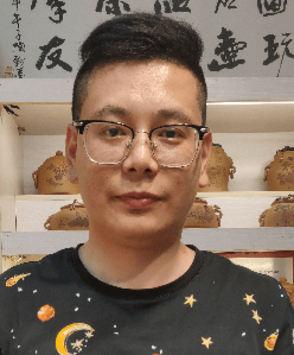 紫砂艺人钱晨彬，工艺美术师