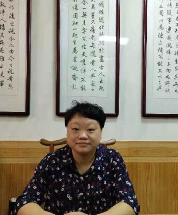 紫砂艺人钱良燕，工艺美术员