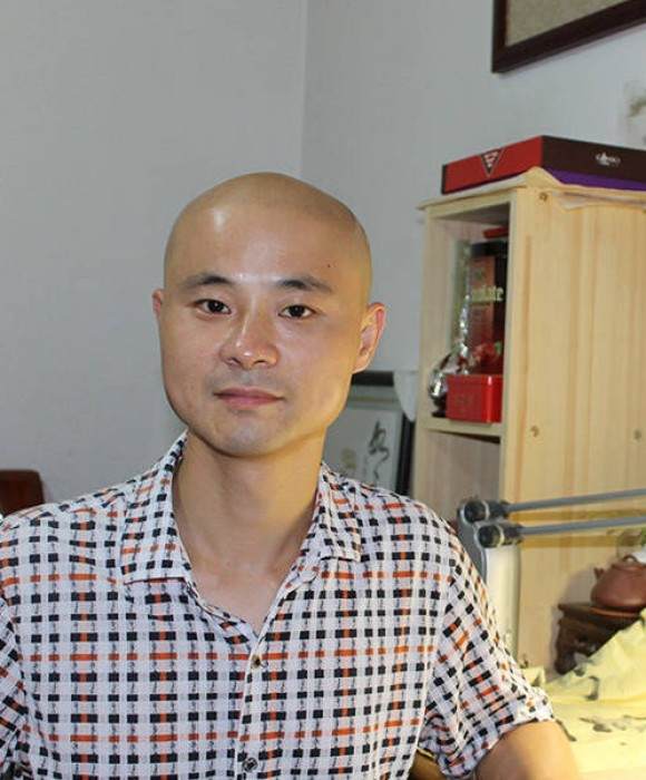 紫砂艺人阚炜，助理工艺美术师