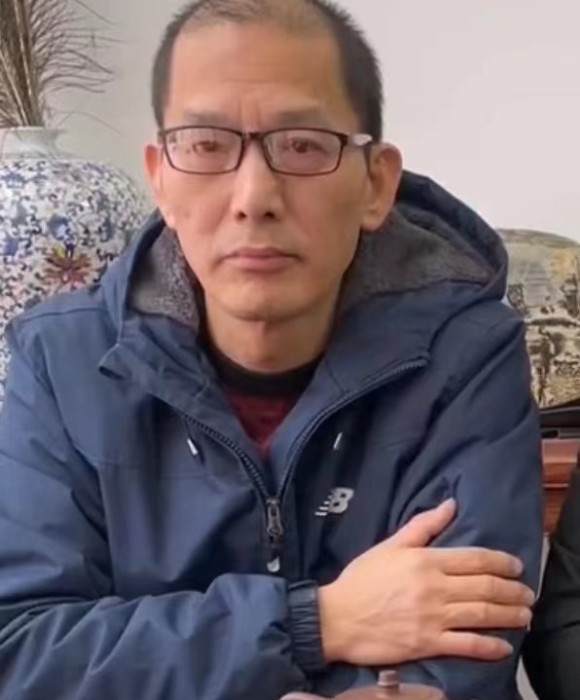 紫砂艺人陆建光，工艺美术师