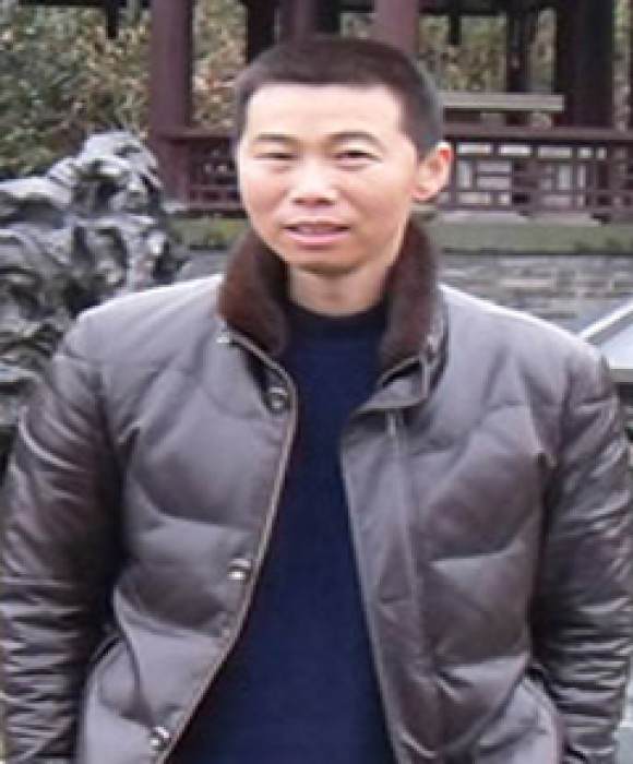 紫砂艺人陆洪良，工艺美术员