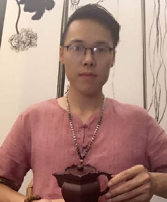 紫砂艺人陆鸿杰，工艺美术师