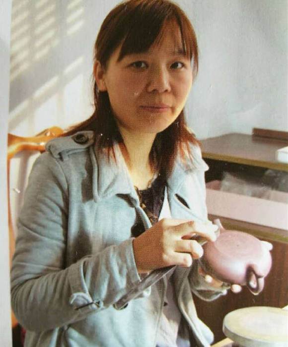 紫砂艺人陈丽云，工艺美术师