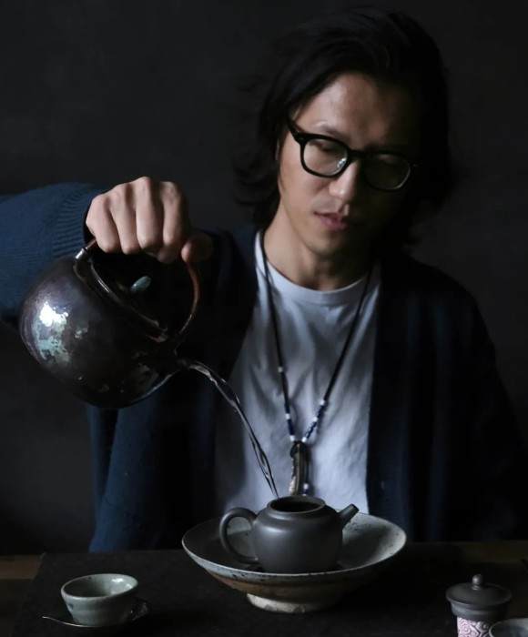 紫砂艺人陈佳，助理工艺美术师