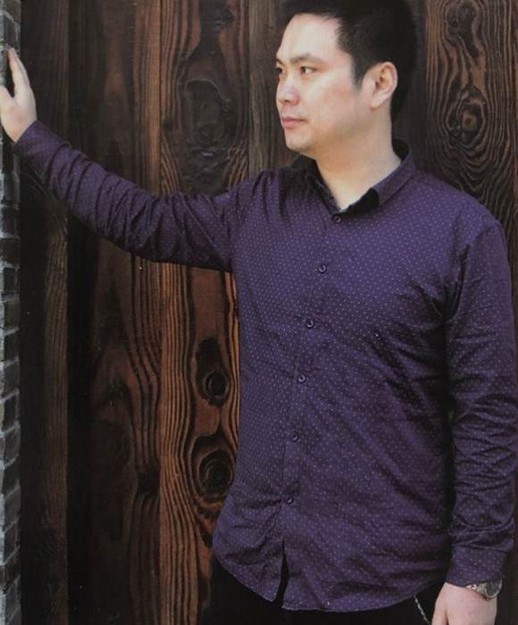 紫砂艺人陈俊，工艺美术师