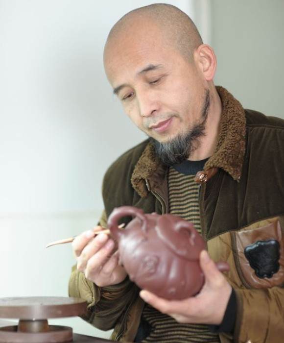 紫砂艺人陈友林，高级工艺美术师