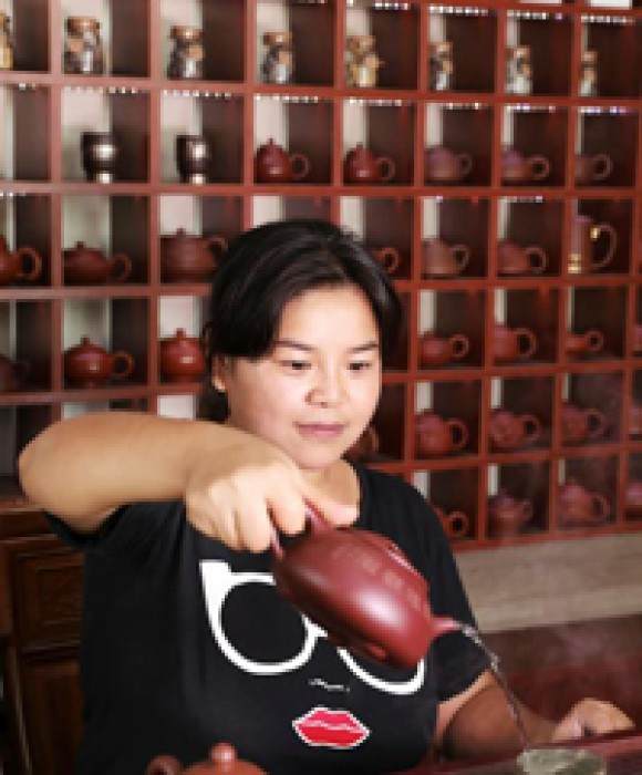 紫砂艺人陈娥，工艺美术师
