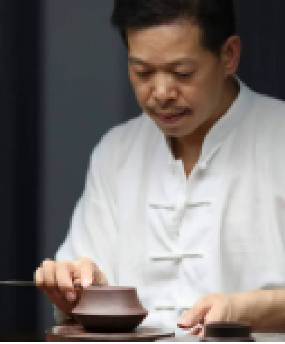 紫砂艺人陈学和，工艺美术师