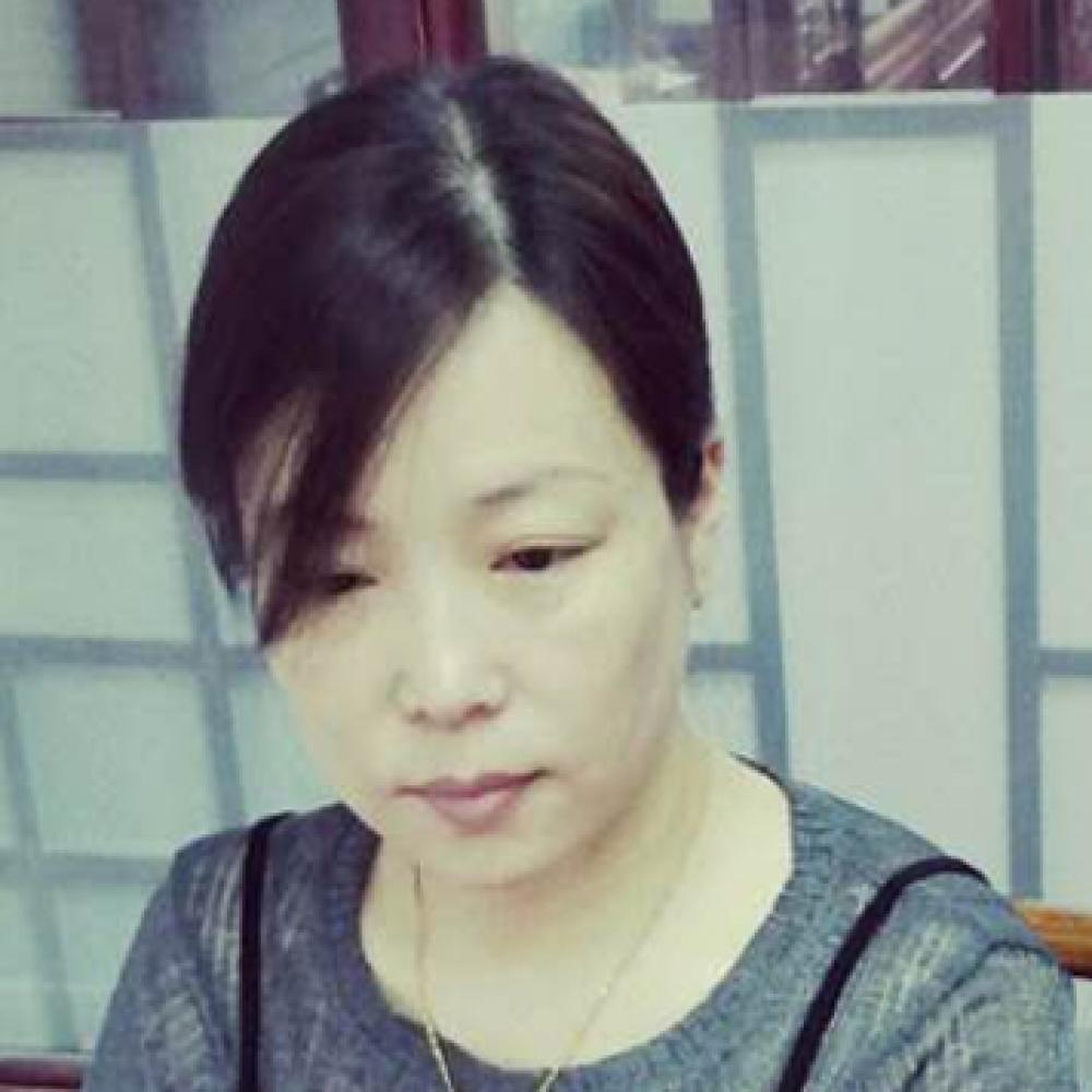 紫砂艺人陈小云，工艺美术师