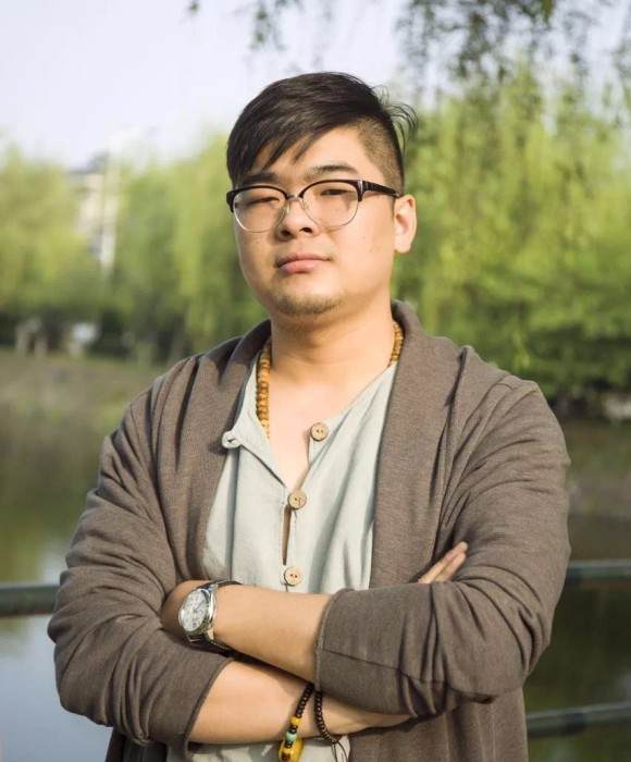 紫砂艺人陈少霆，工艺美术师