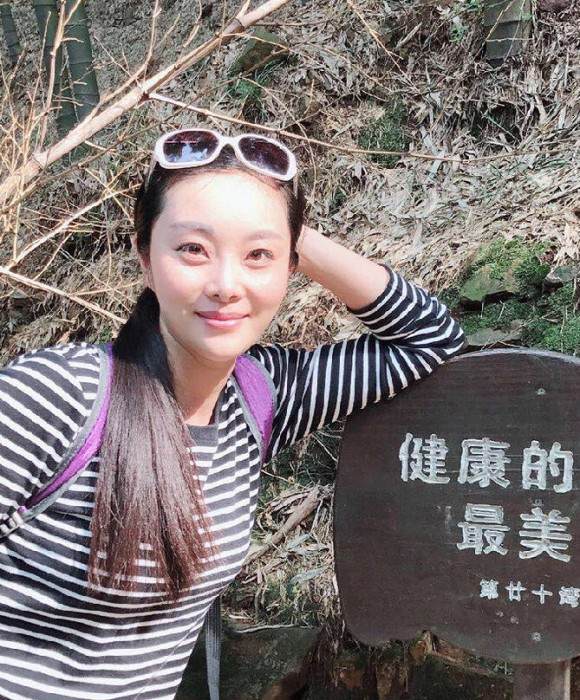 紫砂艺人陈建英，工艺美术师