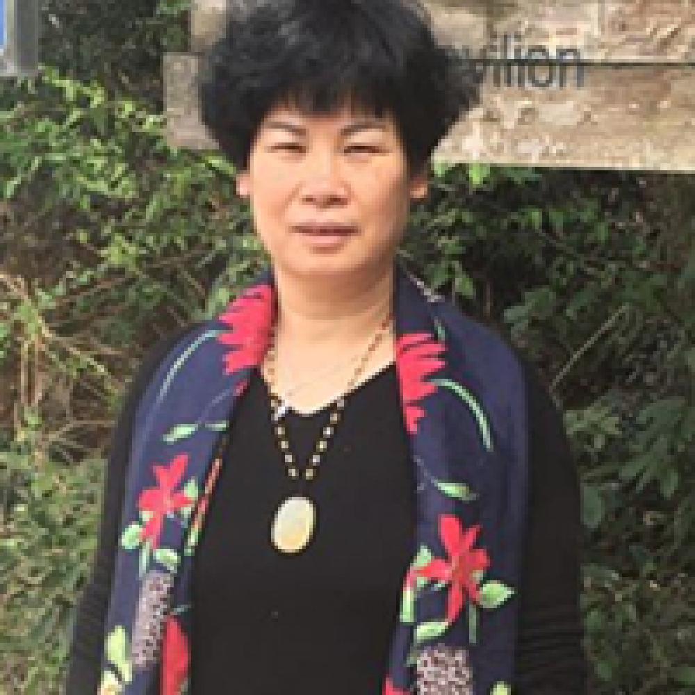 紫砂艺人陈彩敏，工艺美术师