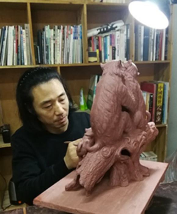 紫砂艺人陈志文，工艺美术师