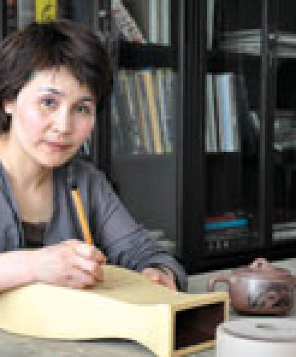 紫砂艺人陈惠红，正高级工艺美术师