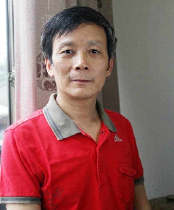 紫砂艺人陈洪平，正高级工艺美术师