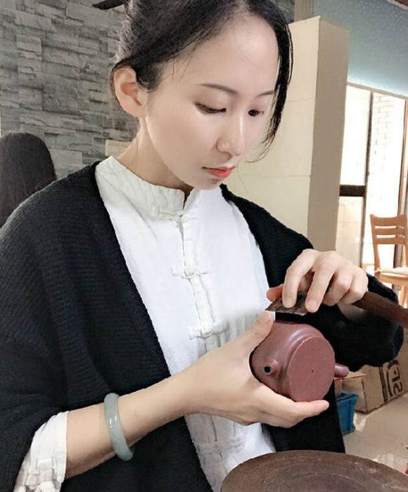 紫砂艺人陈澄，工艺美术师