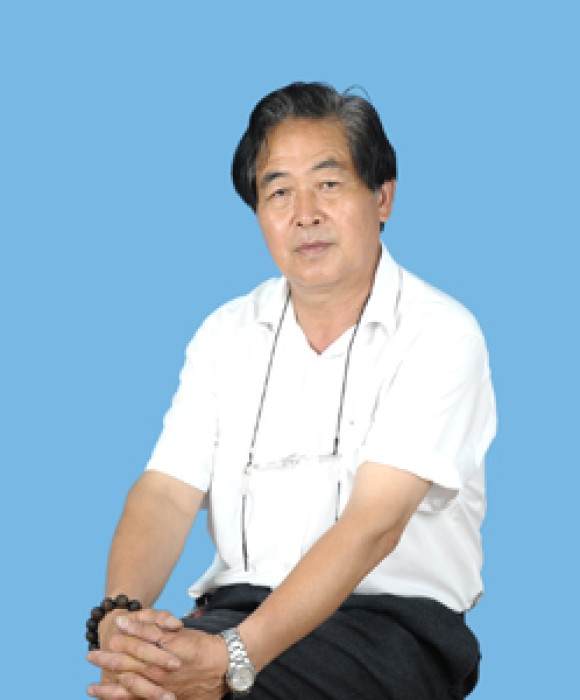 紫砂艺人陈玉君，高级工艺美术师