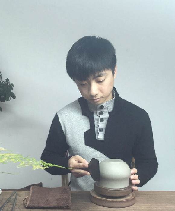 紫砂艺人陈磊，助理工艺美术师