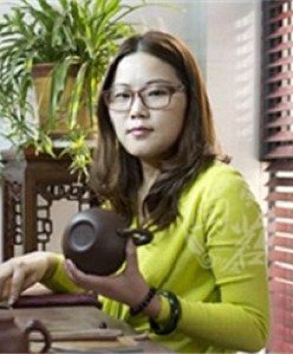紫砂艺人陈维，高级工艺美术师