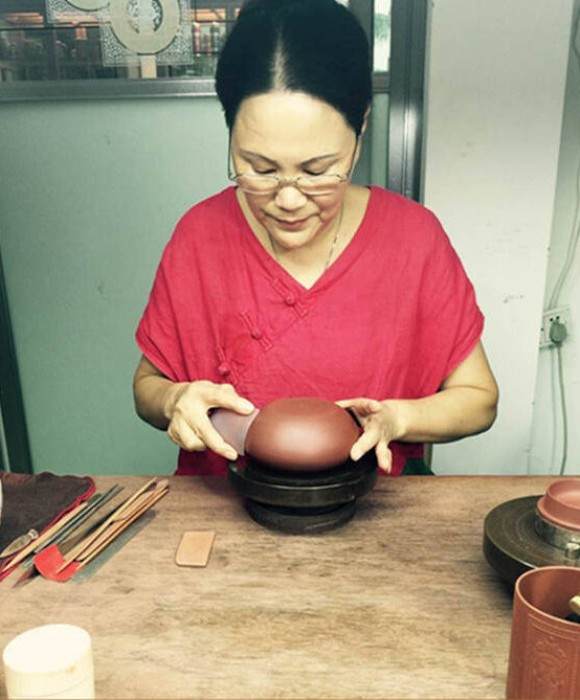 紫砂艺人陈顺娣，工艺美术师