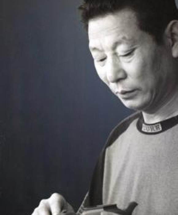 紫砂艺人陈顺根，高级工艺美术师