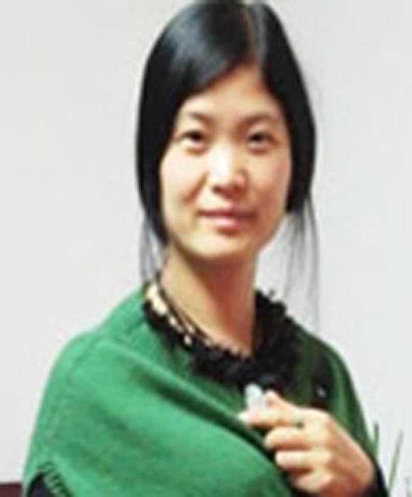 紫砂艺人陶金兰，工艺美术师