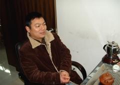 紫砂艺人项军，助理工艺美术师