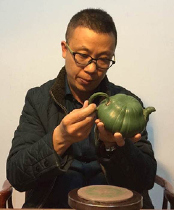 紫砂艺人顾云峰，正高级工艺美术师