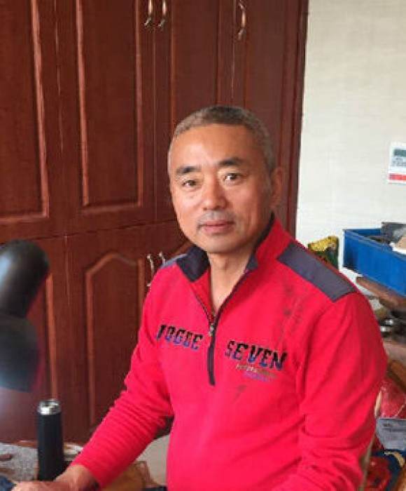 紫砂艺人顾国芳，工艺美术师