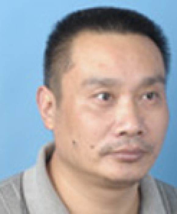紫砂艺人顾洪军，高级工艺美术师